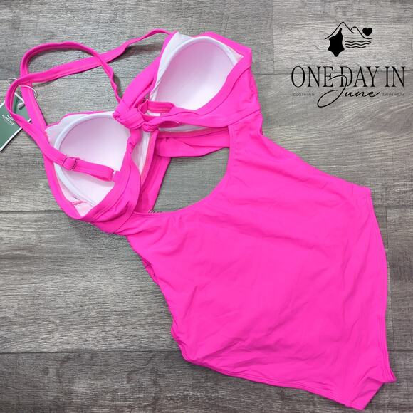 Eomenie Cross Front Cut Out One Piece Swimsuit Size M - Picture 7 of 7